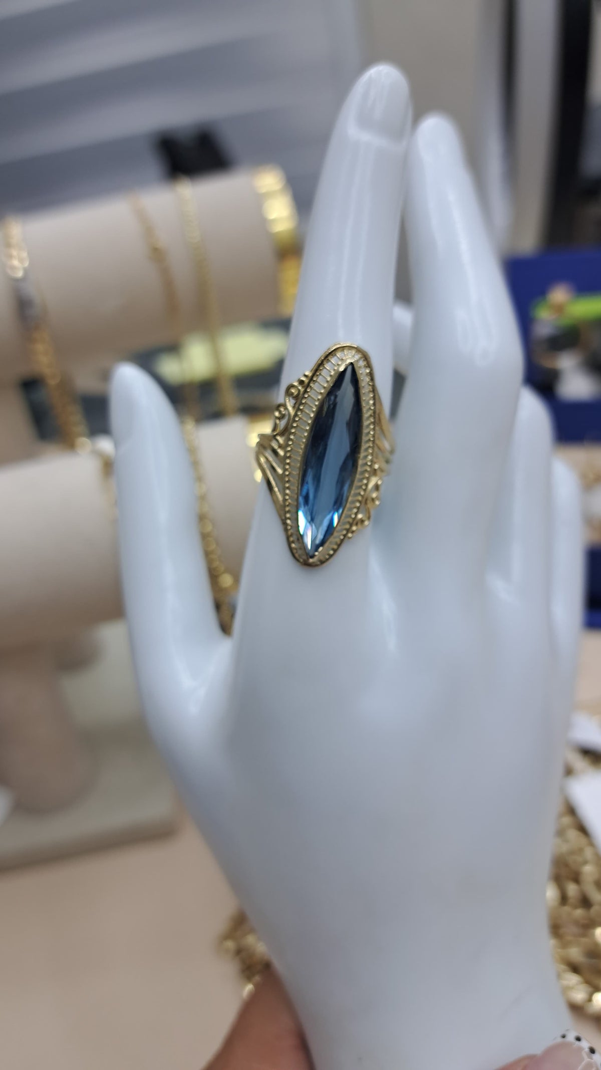 Anillo size 8 oro 10k