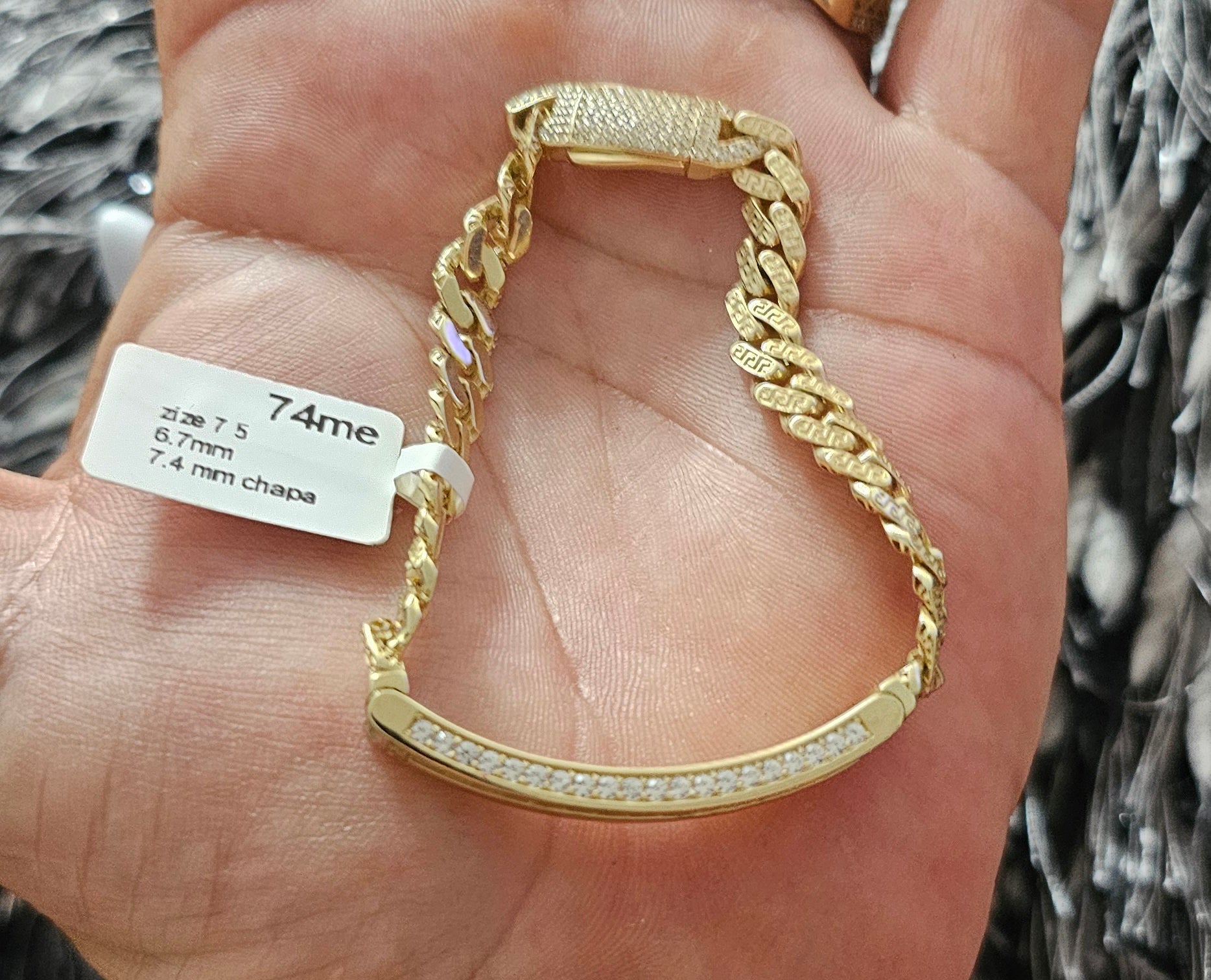 Manilla estilo monaco 10 kt las medidas están en la foto