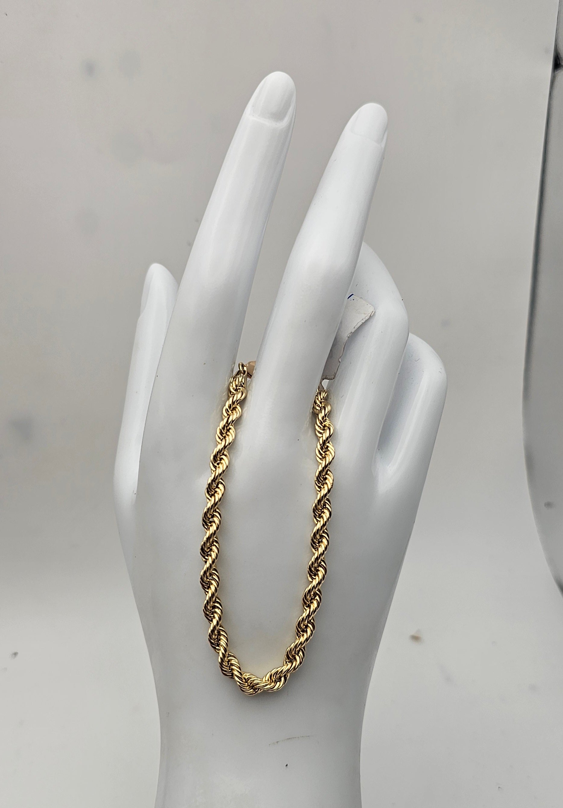 Torzal handle 10 kt zize 7 ...4.8 mm wide