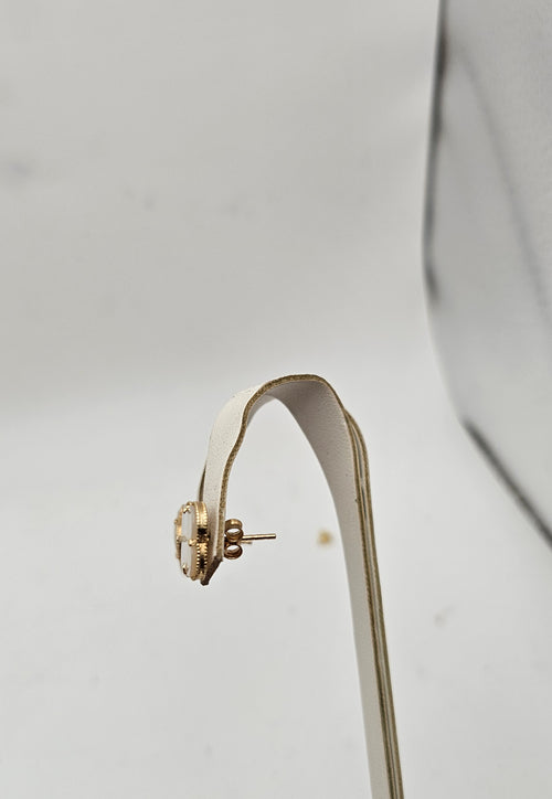 Aretes 10 kt madre perla